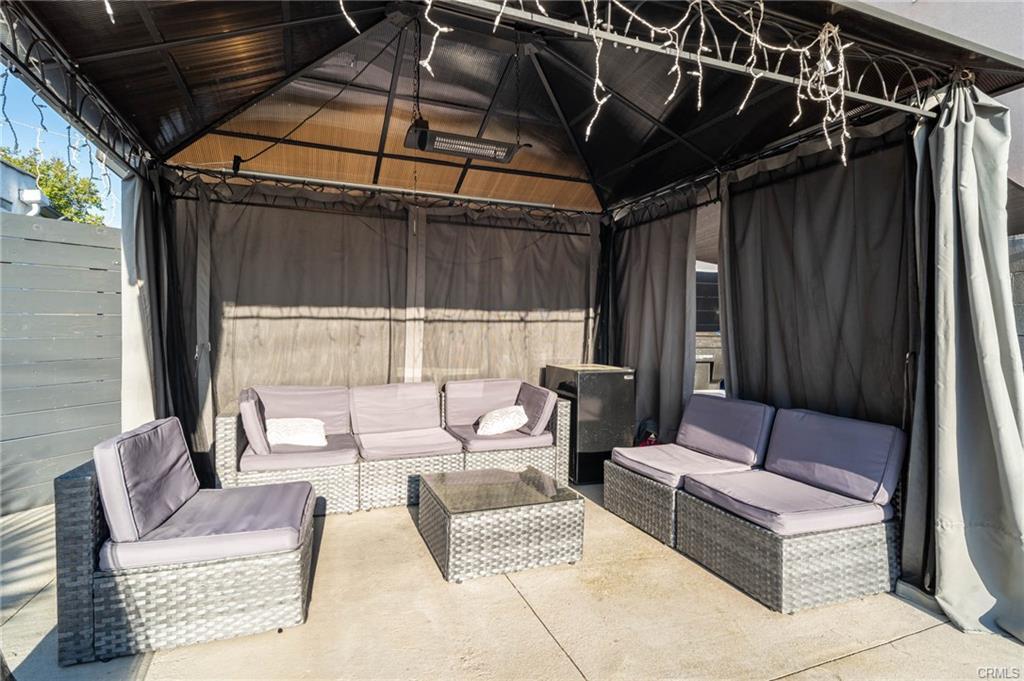 7500 RADFORD AVE NORTH HOLLYWOOD, CA