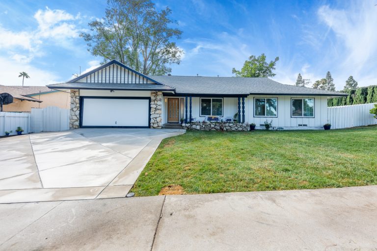 11065 Amigo Ave. Porter Ranch, CA 91326