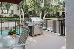 5325 Newcastle Ave #313 Encino, CA