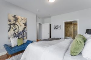 4550 Coldwater Canyon, #303. Studio City, CA 91604