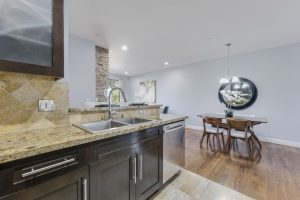 4550 Coldwater Canyon, #303. Studio City, CA 91604